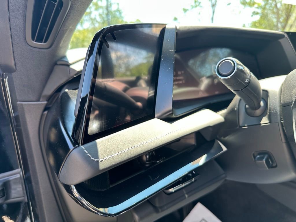 New 2026 Chevrolet Corvette Stingray Premium Cpe w/ Stealth Interior Trim Package RWD image 32