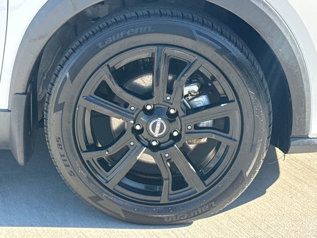 Used 2022 Nissan Kicks SV FWD image 11