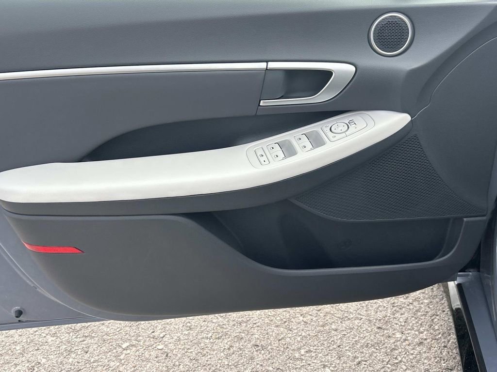 New 2026 Hyundai Sonata SEL FWD image 16