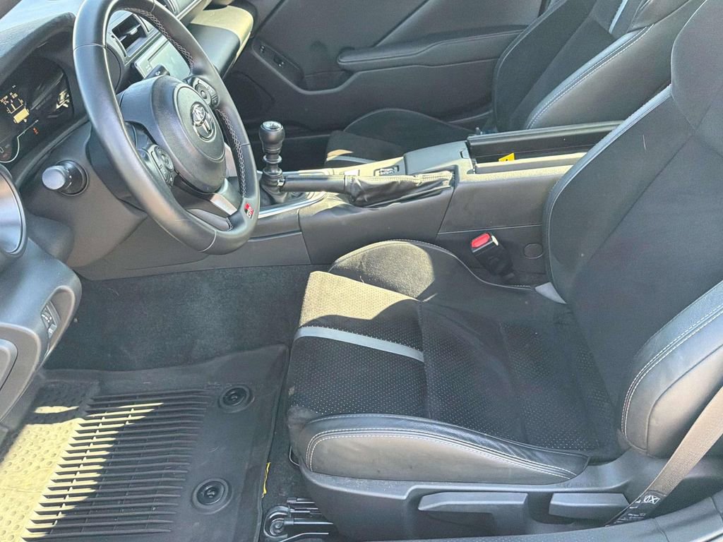Certified 2024 Toyota GR86 Premium RWD image 28