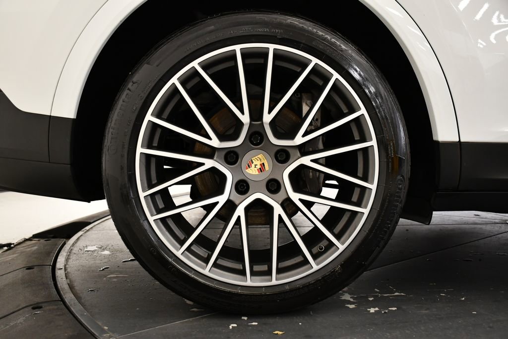 Used 2023 Porsche Cayenne image 18