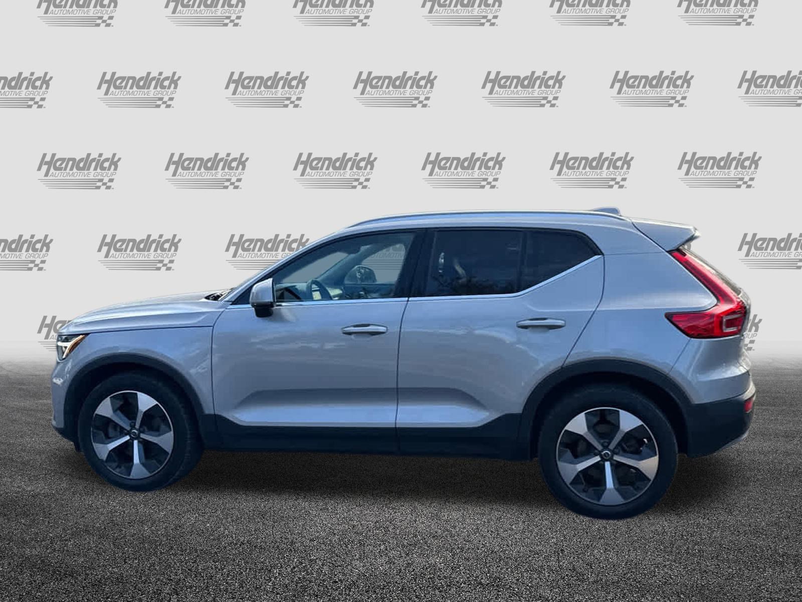 Certified 2023 Volvo XC40 B4 Plus w/ Driver Assist Package image 9