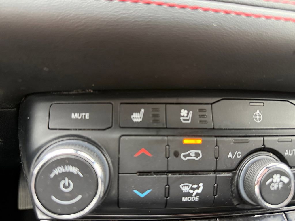 Used 2024 Dodge Durango GT image 29