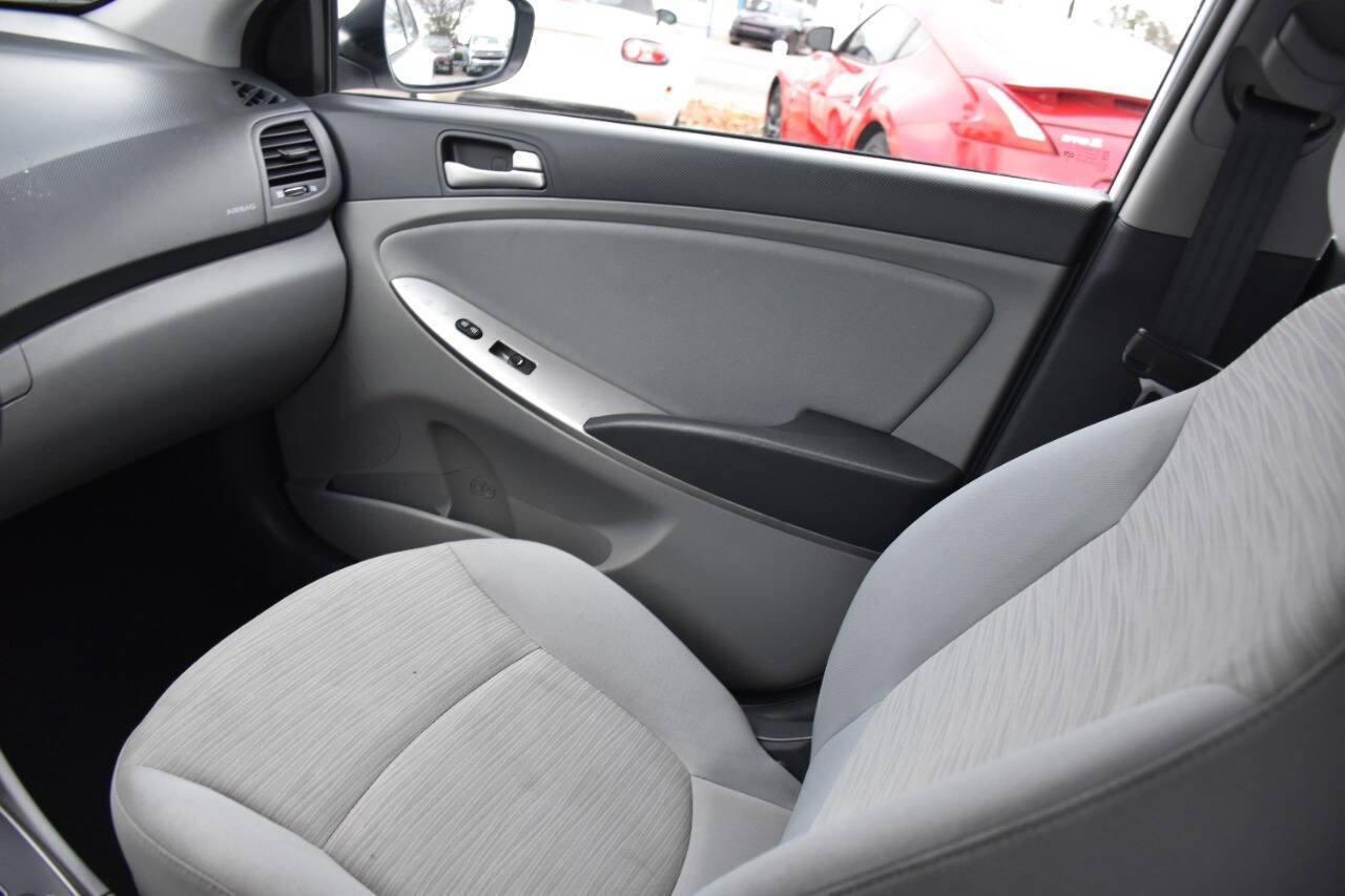 Used 2017 Hyundai Accent SE image 15
