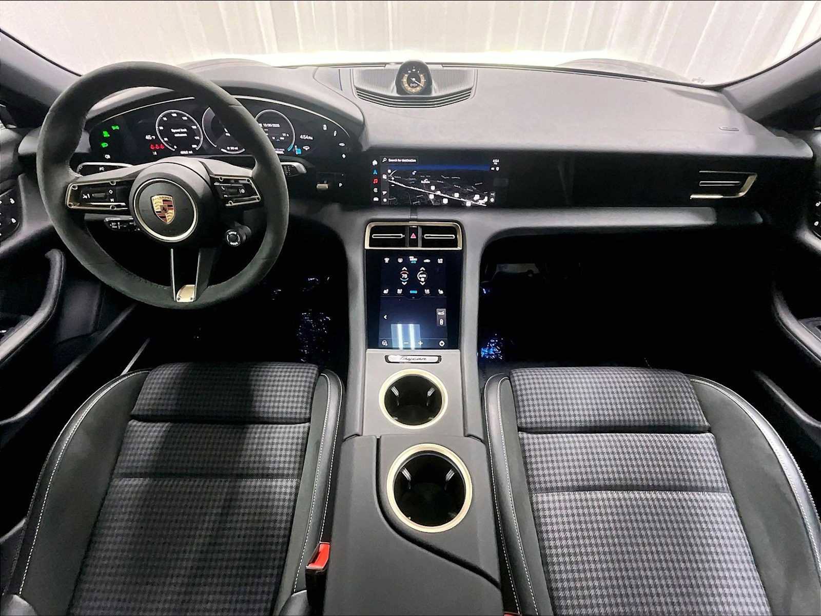 Used 2025 Porsche Taycan 4S image 17