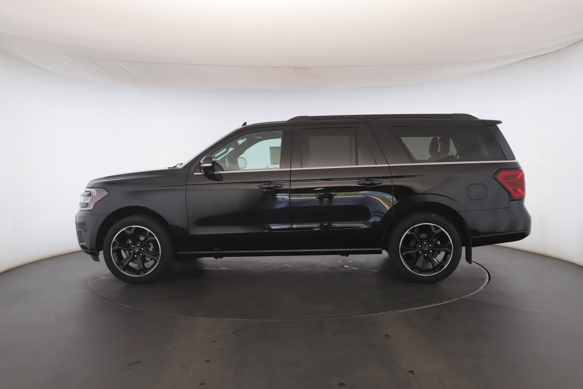 Used 2022 Ford Expedition Max Limited AWD/4WD image 23