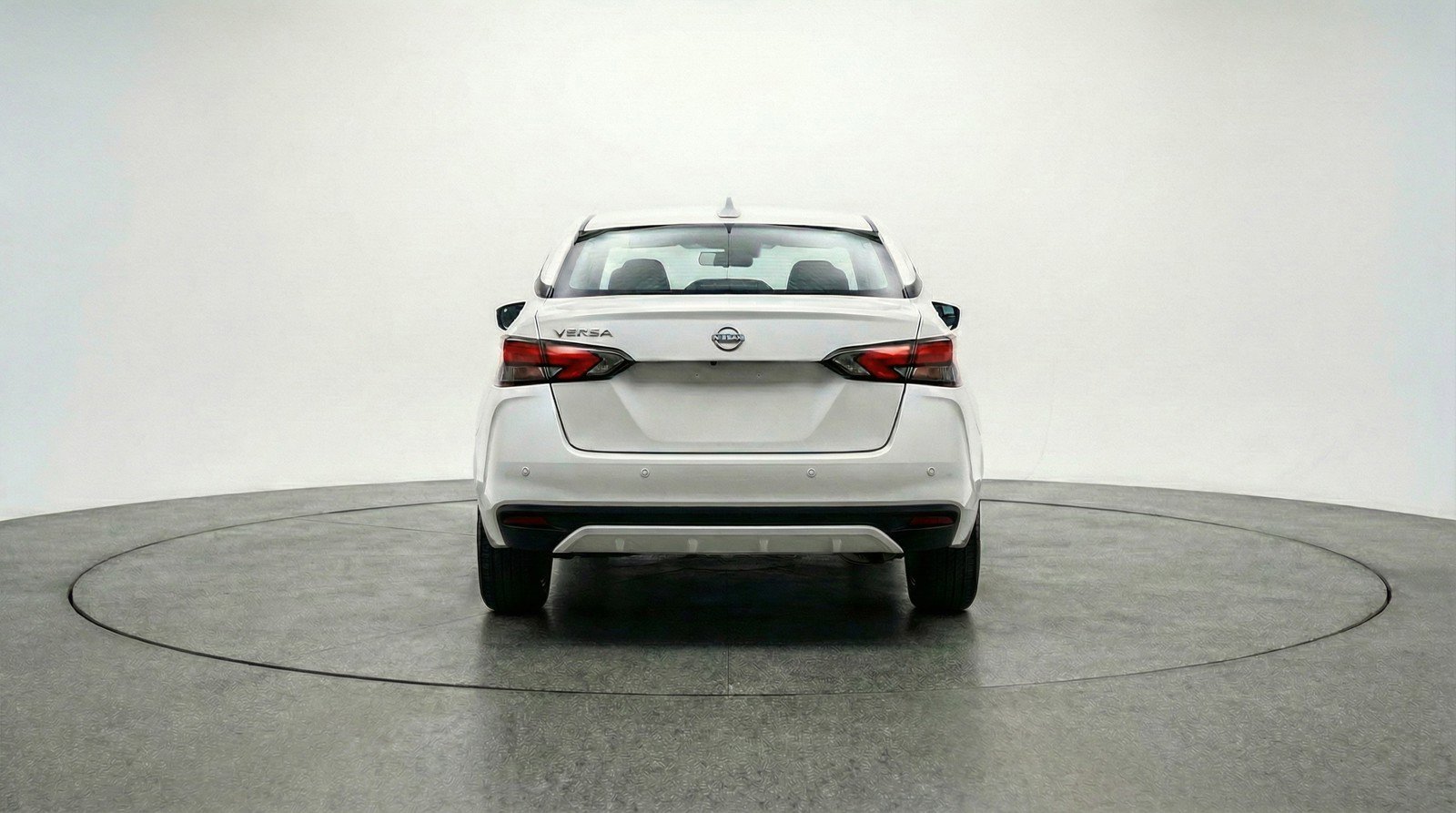 Used 2025 Nissan Versa SV image 7