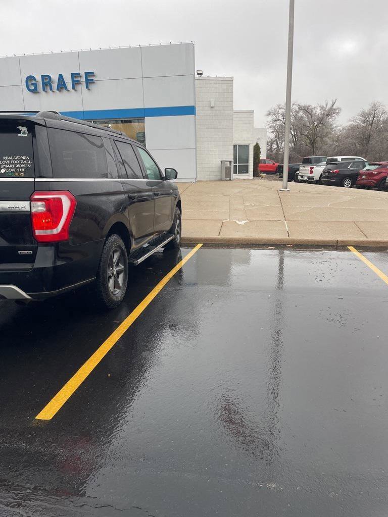 Used 2018 Ford Expedition Max XLT w/ Equipment Group 202A image 3