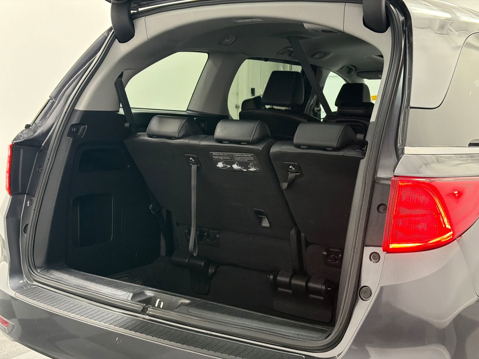Used 2024 Honda Odyssey EX-L image 8