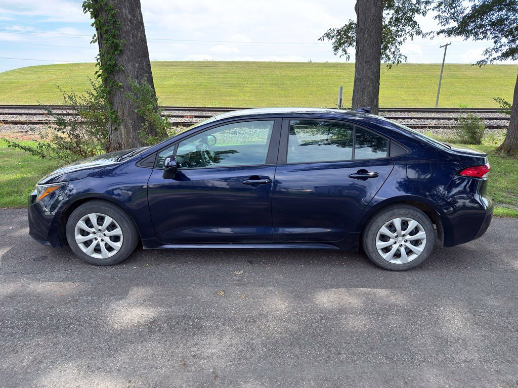 Used 2024 Toyota Corolla LE FWD image 17