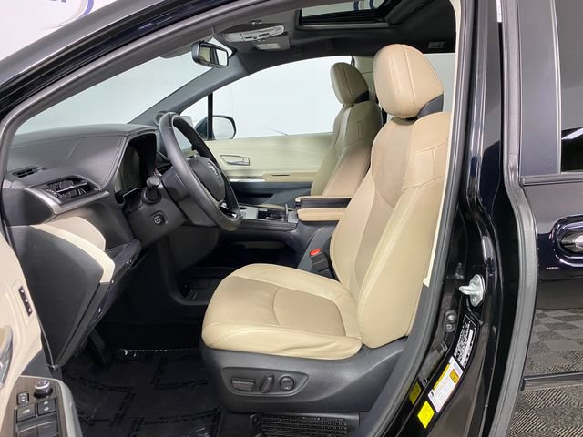 Certified 2021 Toyota Sienna Limited AWD/4WD image 12