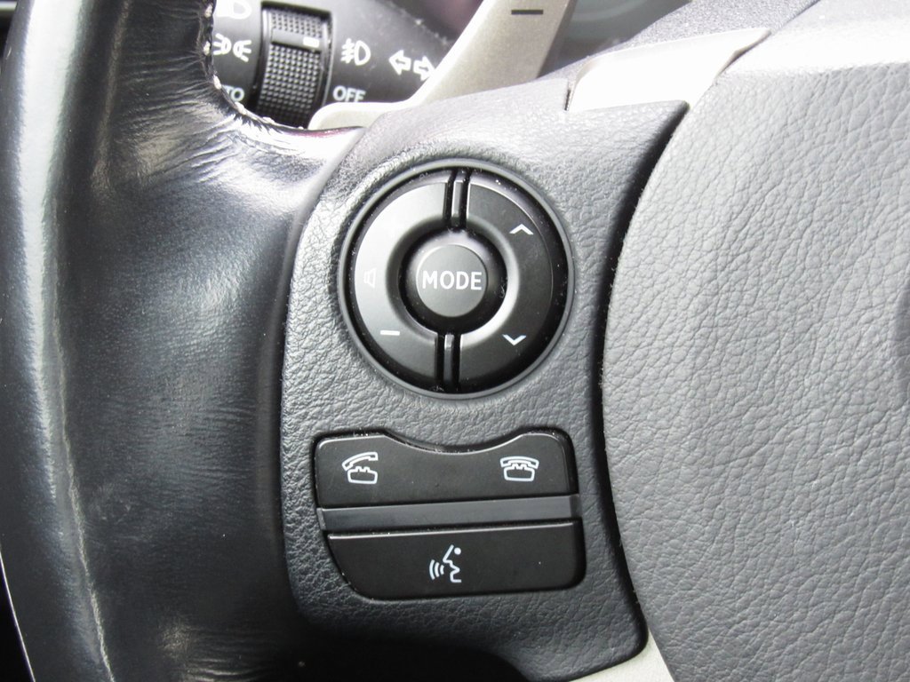 Used 2016 Lexus IS 300 AWD image 24