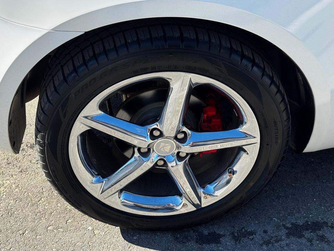 Used 2009 Saturn Sky Red Line RWD image 31
