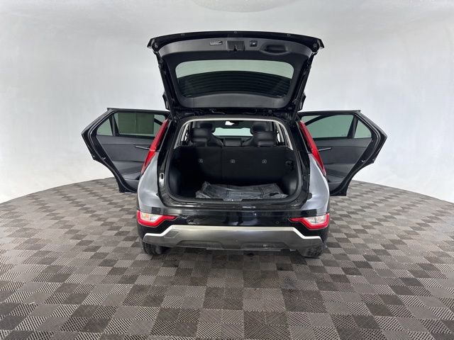 Certified 2025 Kia Niro SX image 17