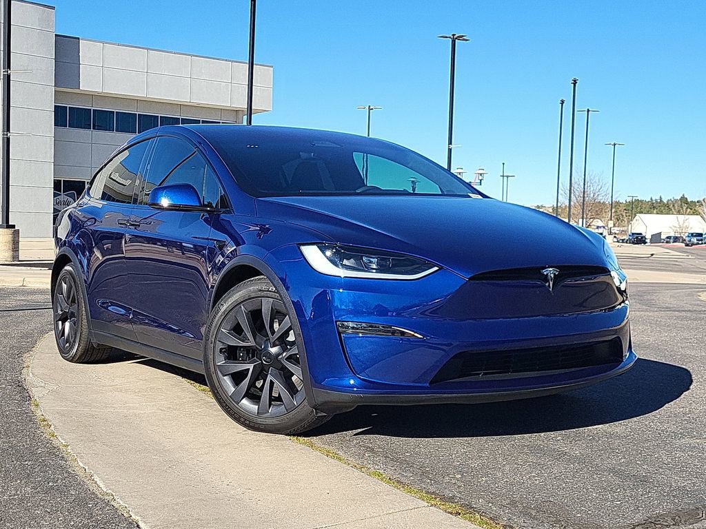 Used 2024 Tesla Model X image 2