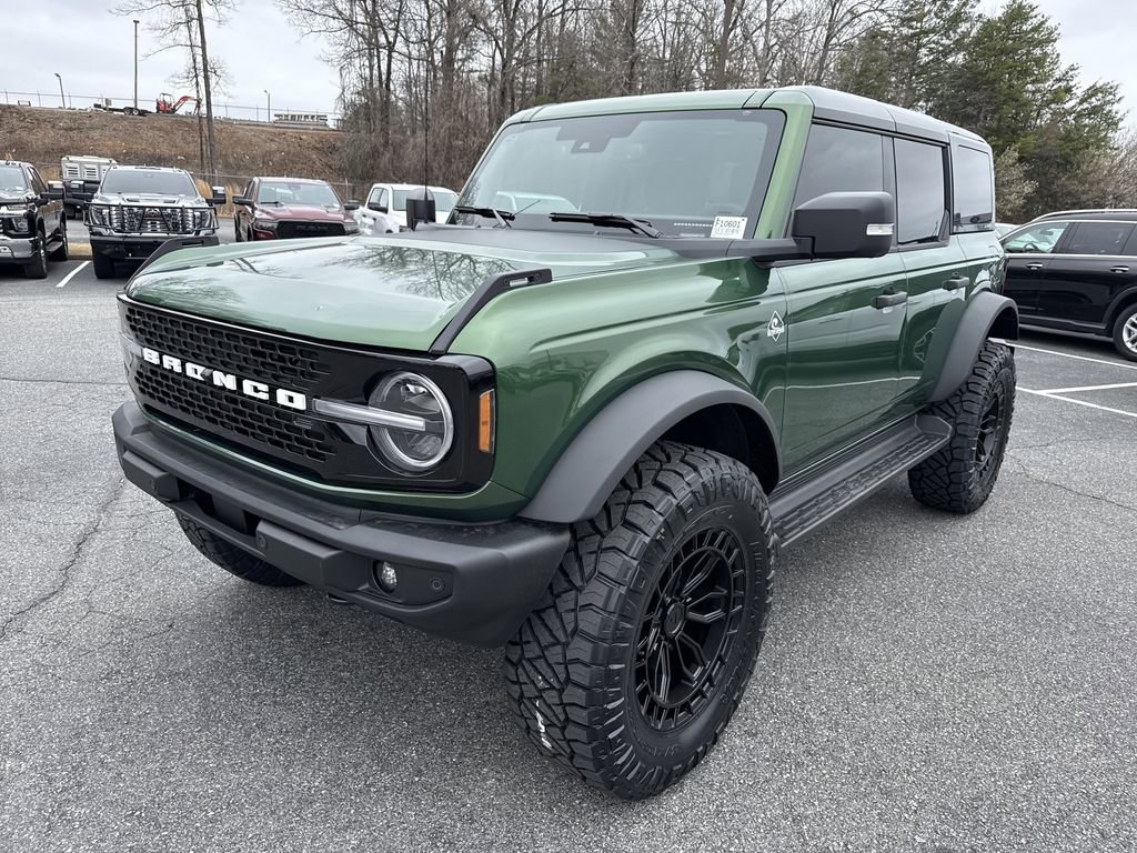 New 2025 Ford Bronco Outer Banks w/ Sasquatch Package AWD/4WD image 3