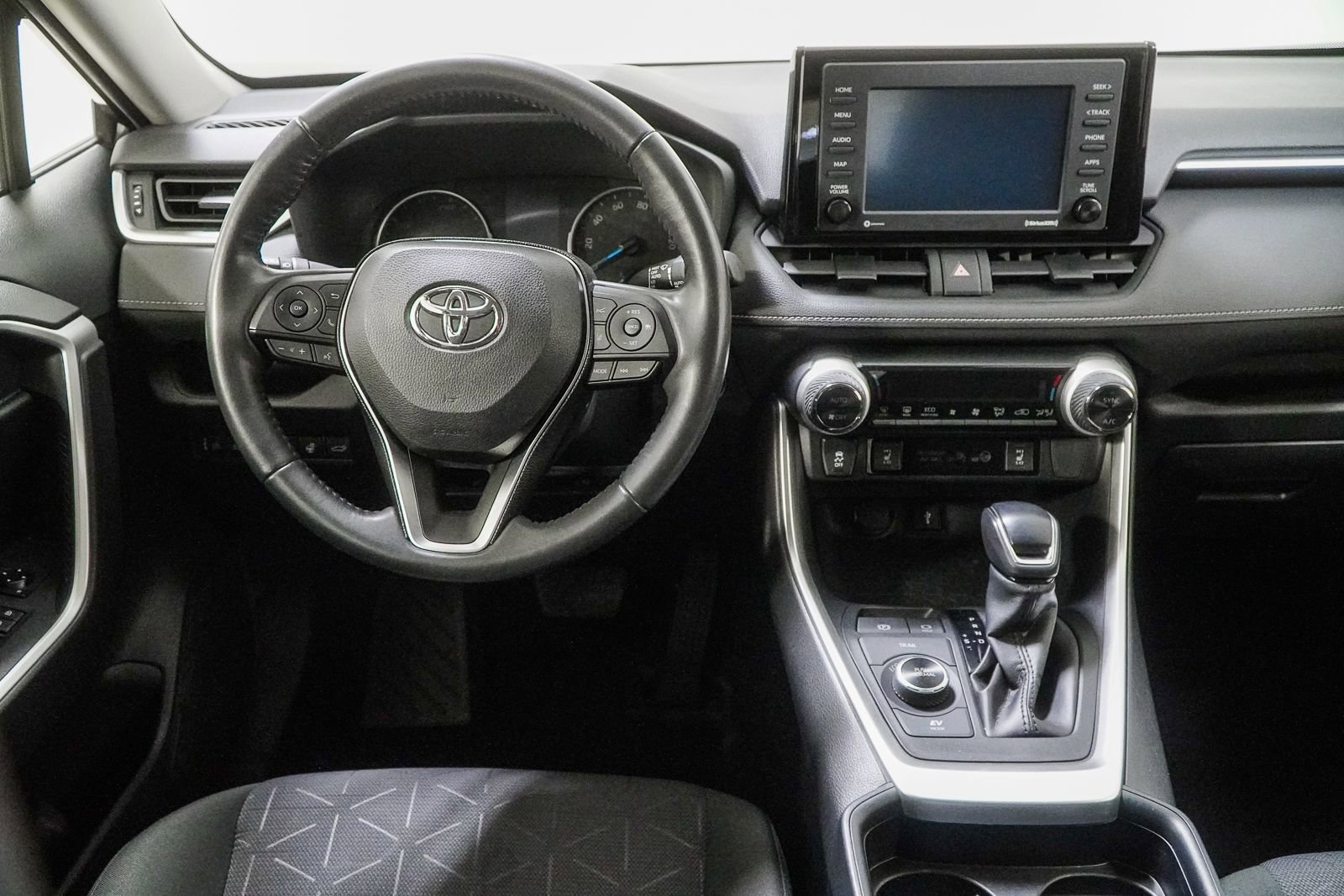 Used 2020 Toyota RAV4 XLE w/ Convenience Package AWD/4WD image 23