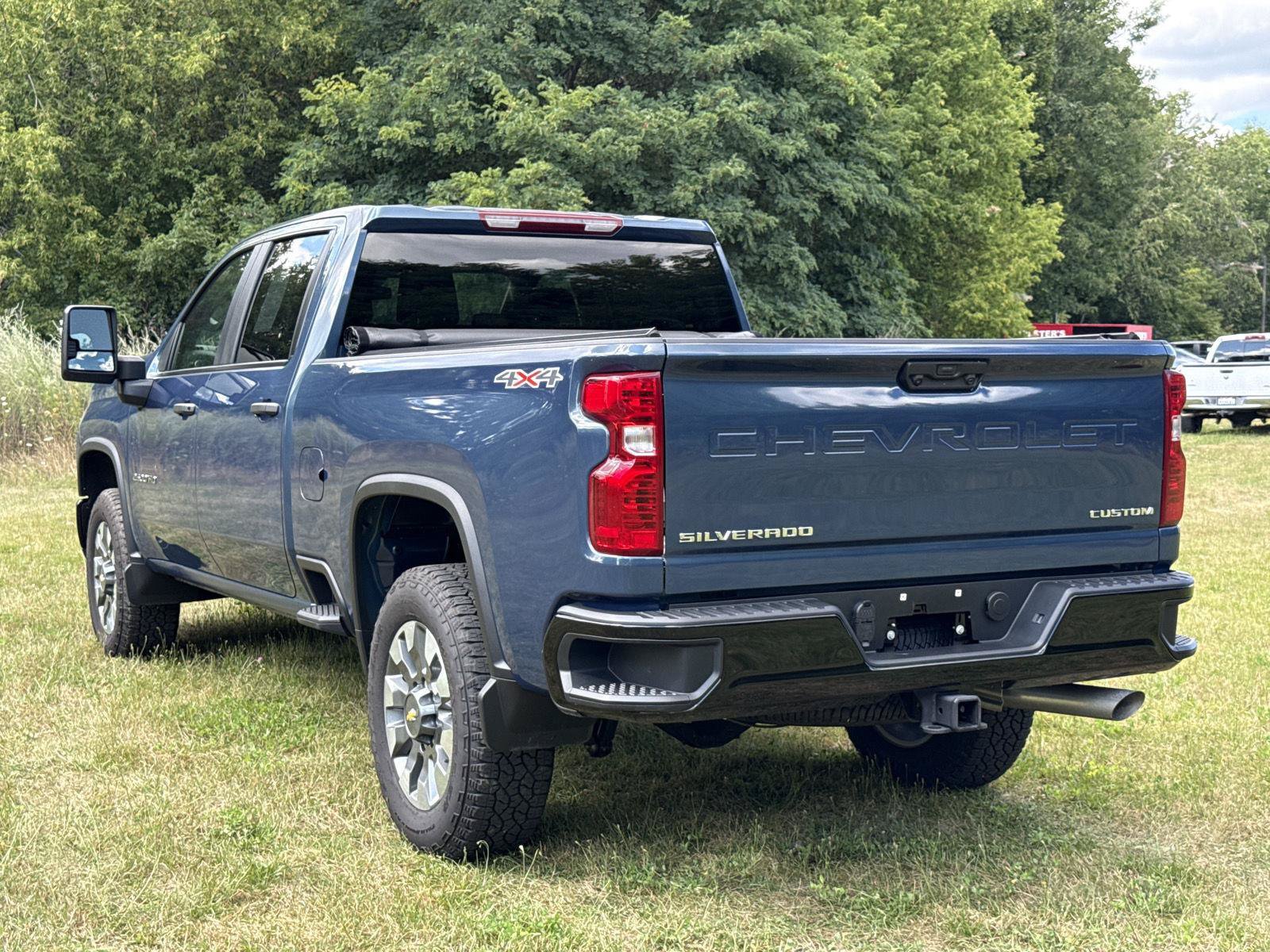 Used 2026 Chevrolet Silverado 2500 Custom w/ Custom Convenience Package AWD/4WD image 6
