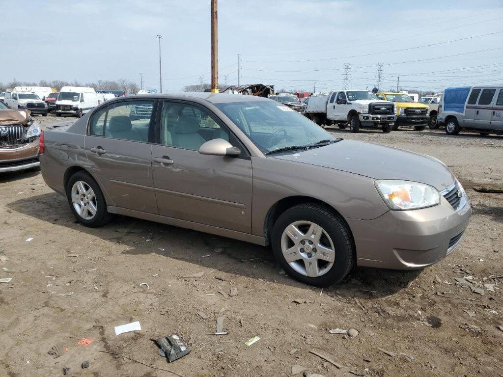 Used 2007 Chevrolet Malibu LT w/ Front Seating Package image 3