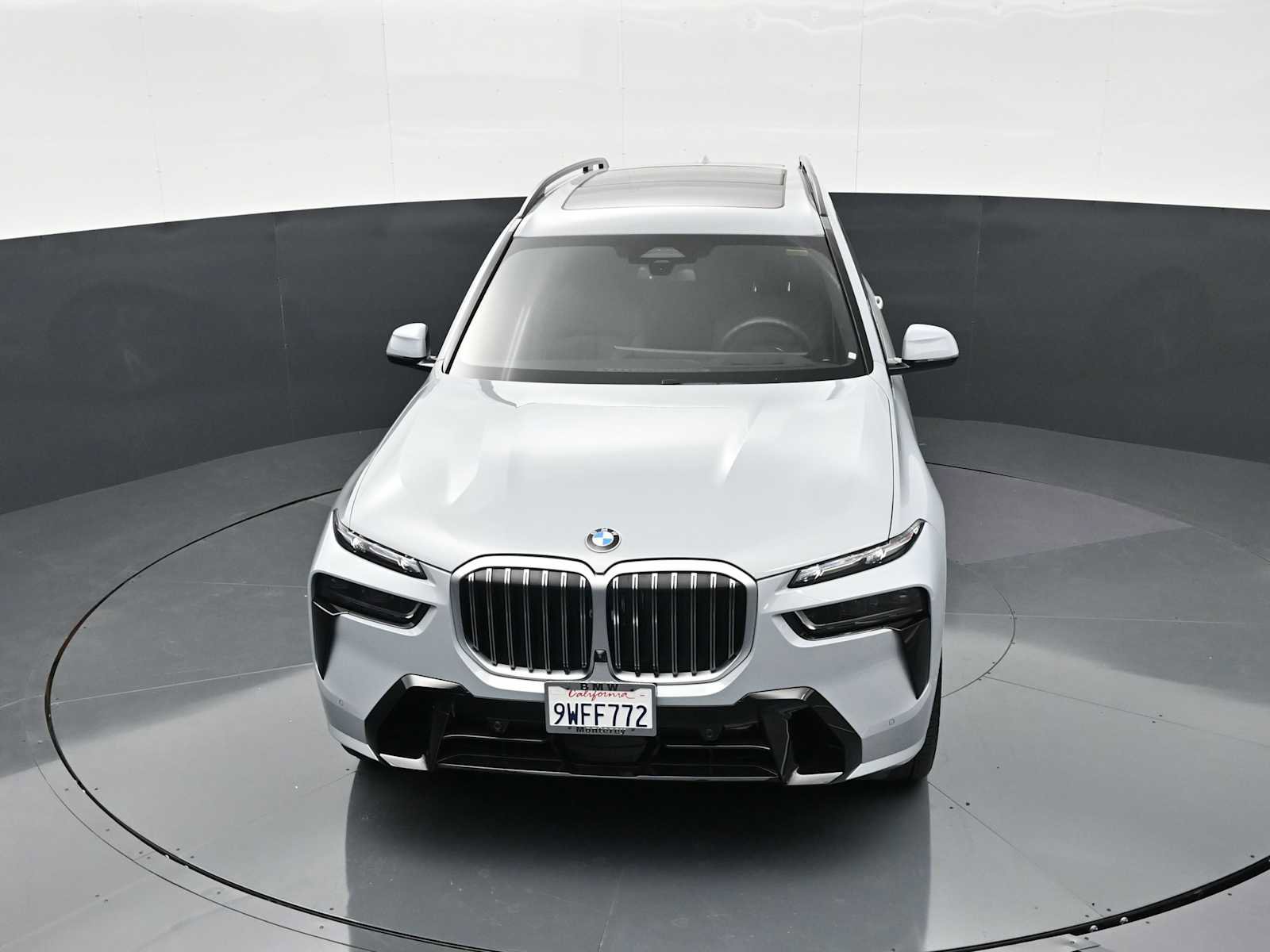 Used 2026 BMW X7 xDrive40i w/ Executive Package image 17