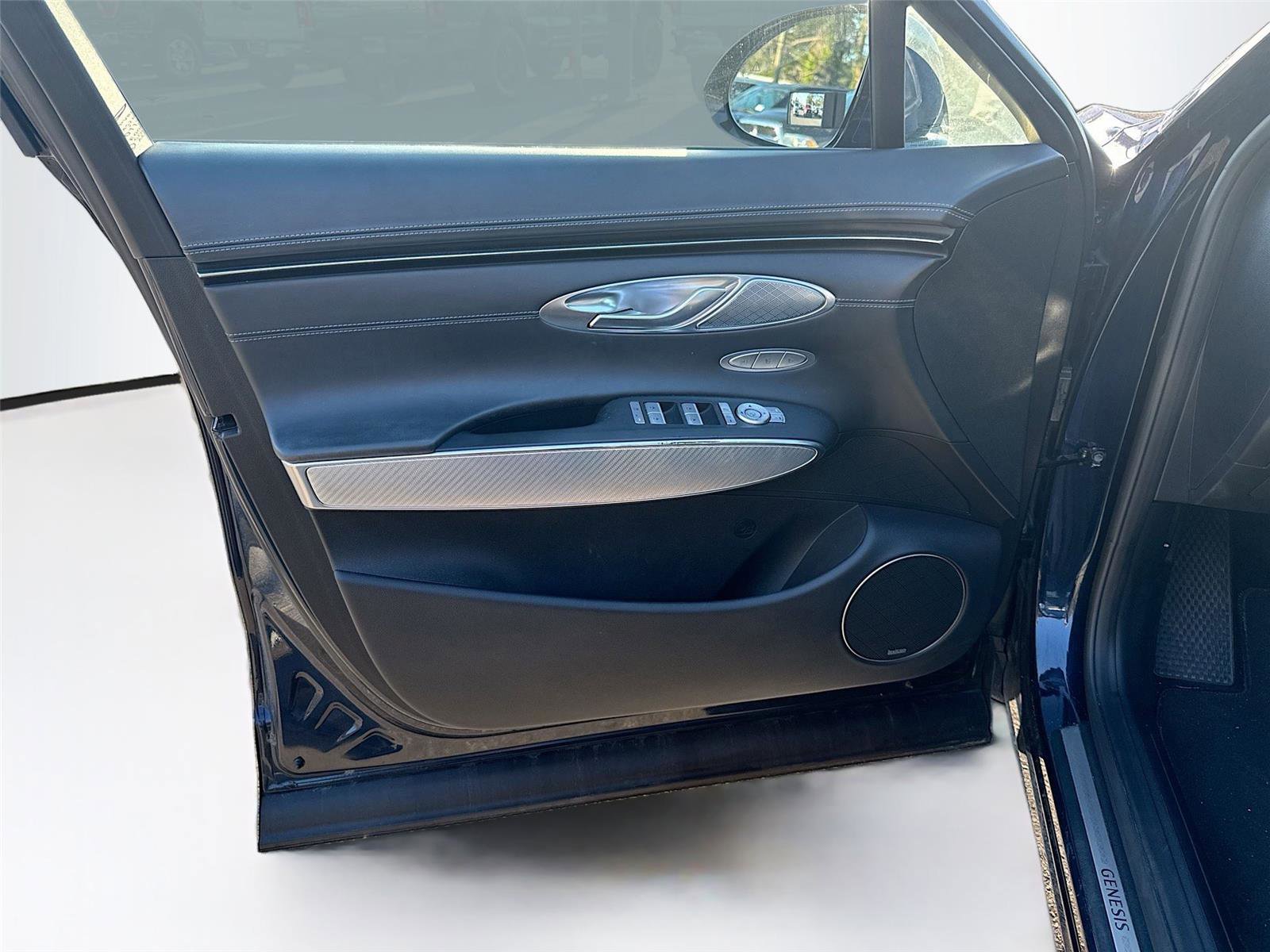Used 2023 Genesis GV70 2.5T w/ Sport Prestige Package AWD/4WD image 9