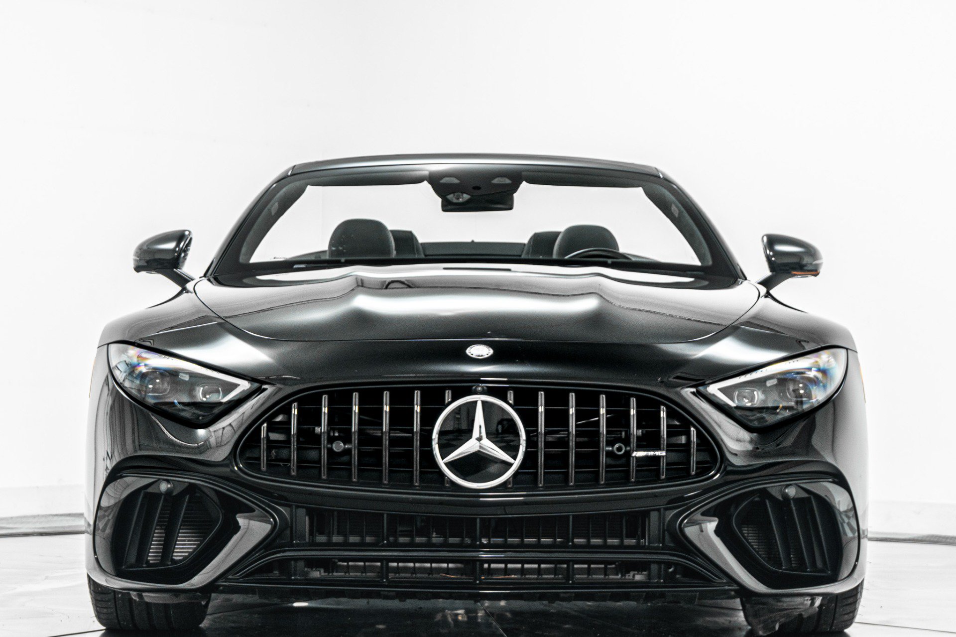 Used 2023 Mercedes-Benz SL 63 AMG 4MATIC image 4