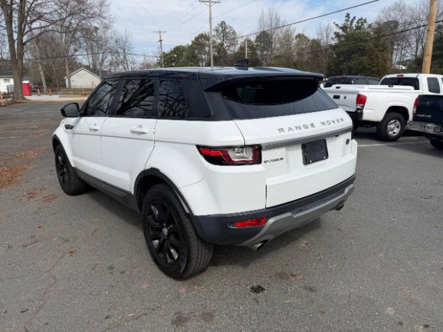 Used 2018 Land Rover Range Rover Evoque SE image 25