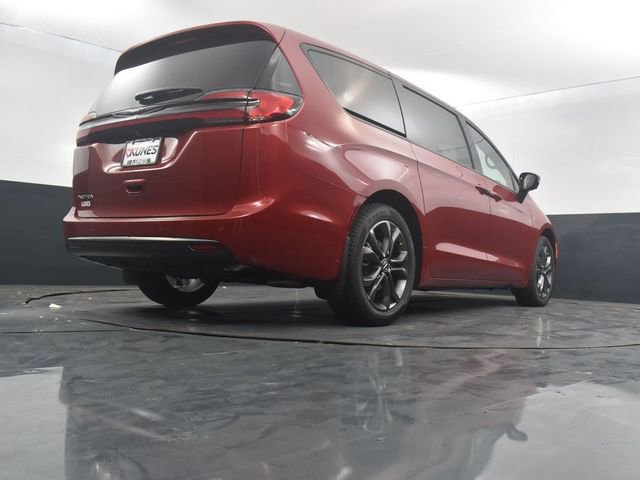 New 2026 Chrysler Pacifica Select FWD image 46