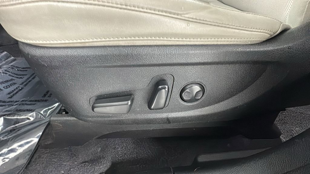 Used 2022 Kia Telluride S image 11