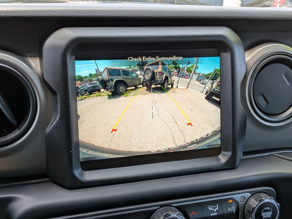 Used 2023 Jeep Wrangler Unlimited w/ Sun & Screen Package AWD/4WD image 18