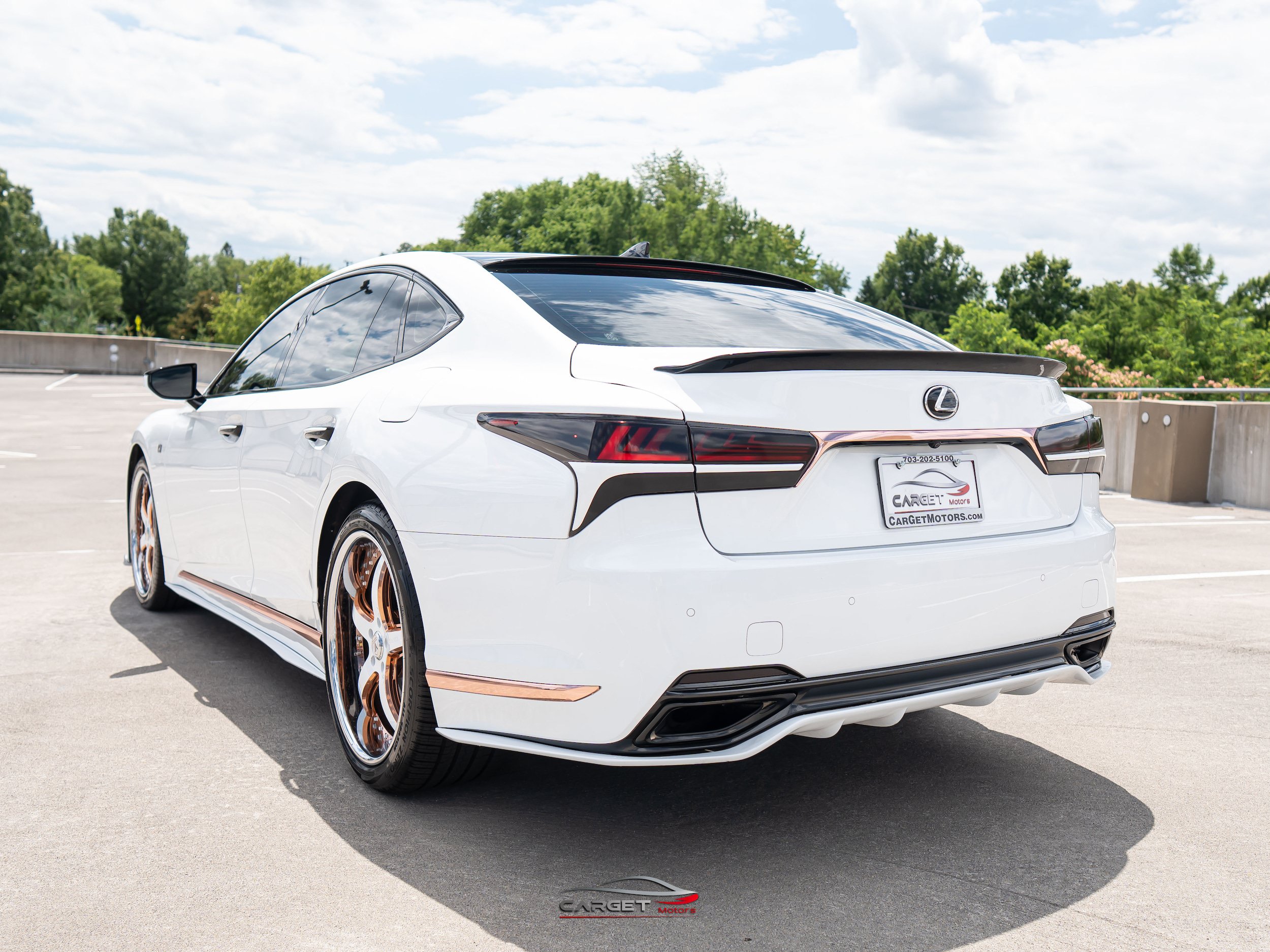 Used 2018 Lexus LS 500 F Sport w/ Accessory Package (Z1) AWD/4WD image 5