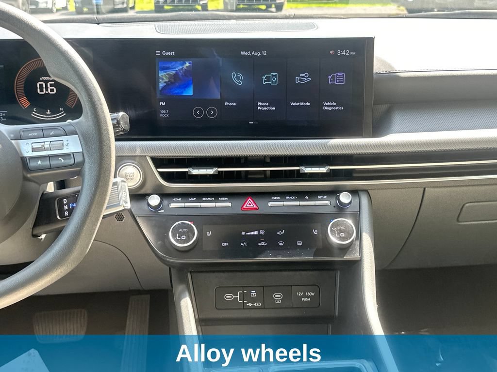 Used 2025 Hyundai Sonata SEL FWD image 21