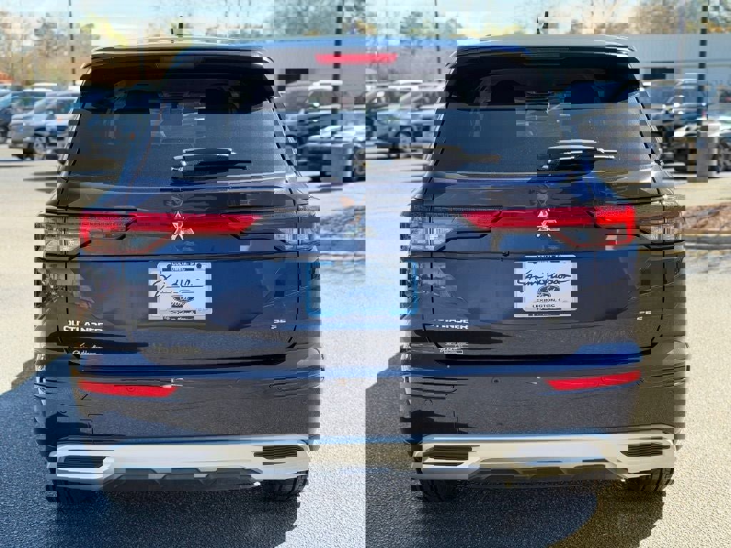 Used 2024 Mitsubishi Outlander SE image 7