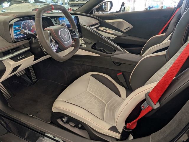 Used 2023 Chevrolet Corvette Stingray Premium Cpe w/ Z51 Performance Package RWD image 8