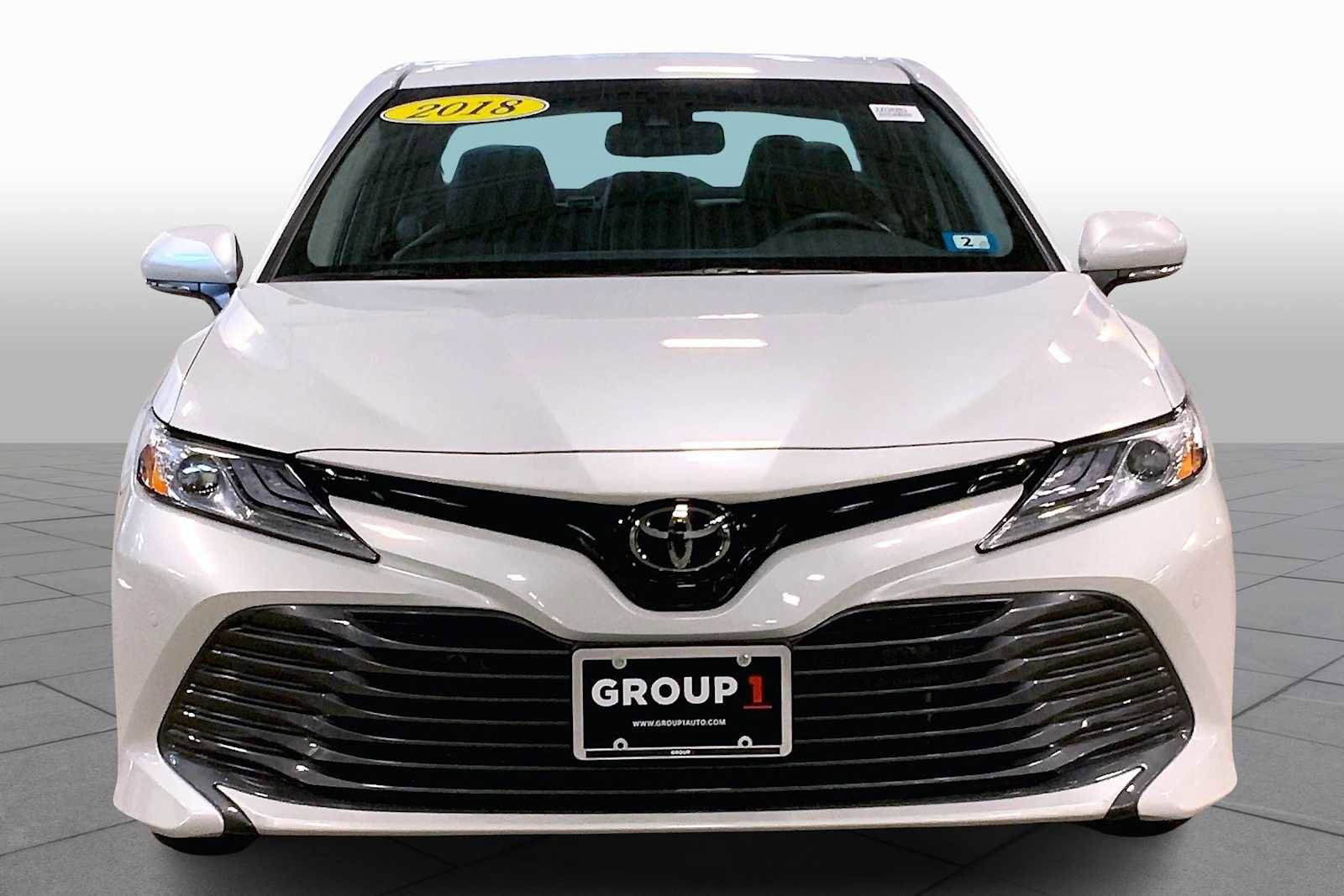 Used 2018 Toyota Camry XLE image 3