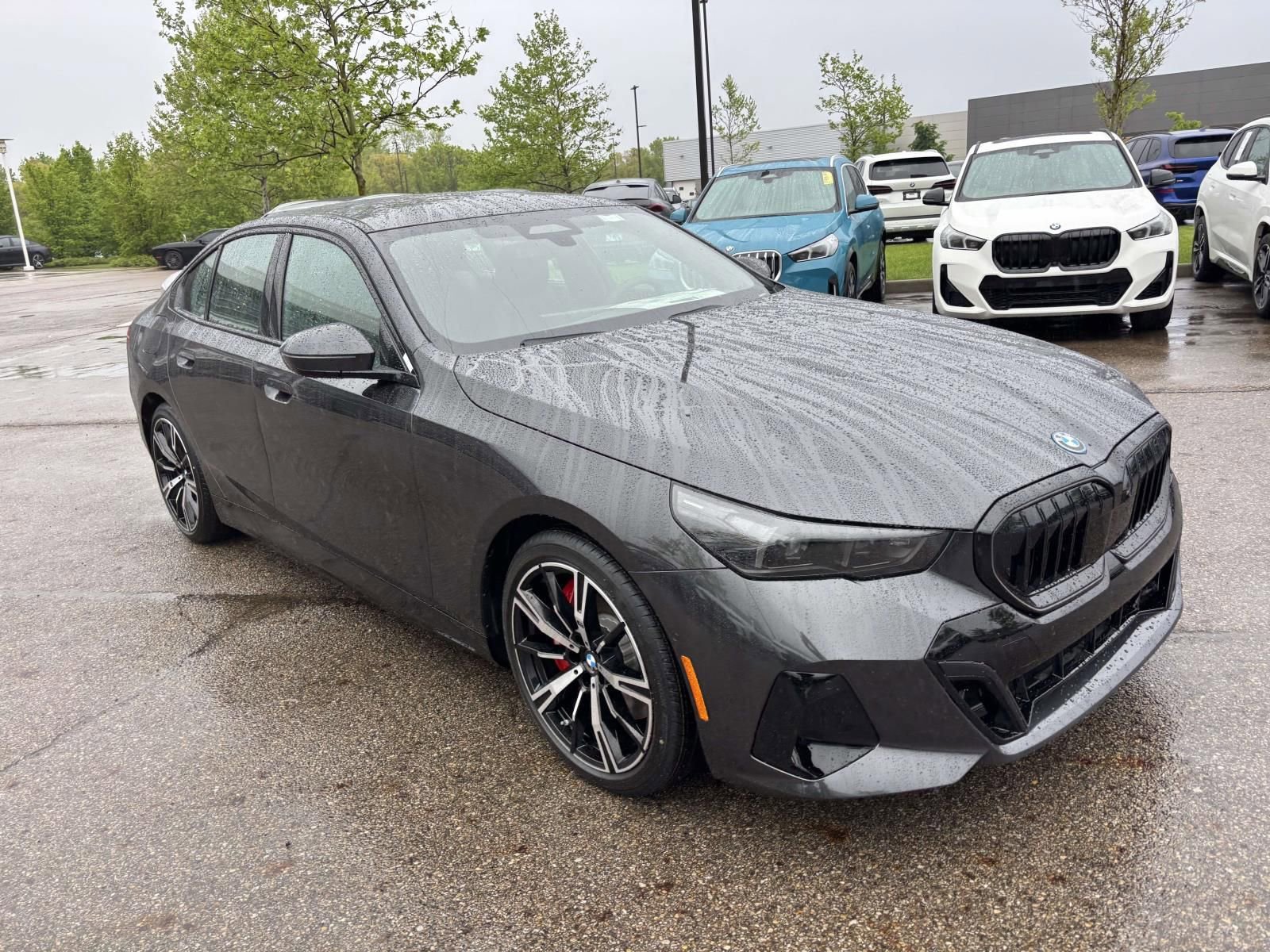 New 2026 BMW 550e xDrive AWD/4WD image 3