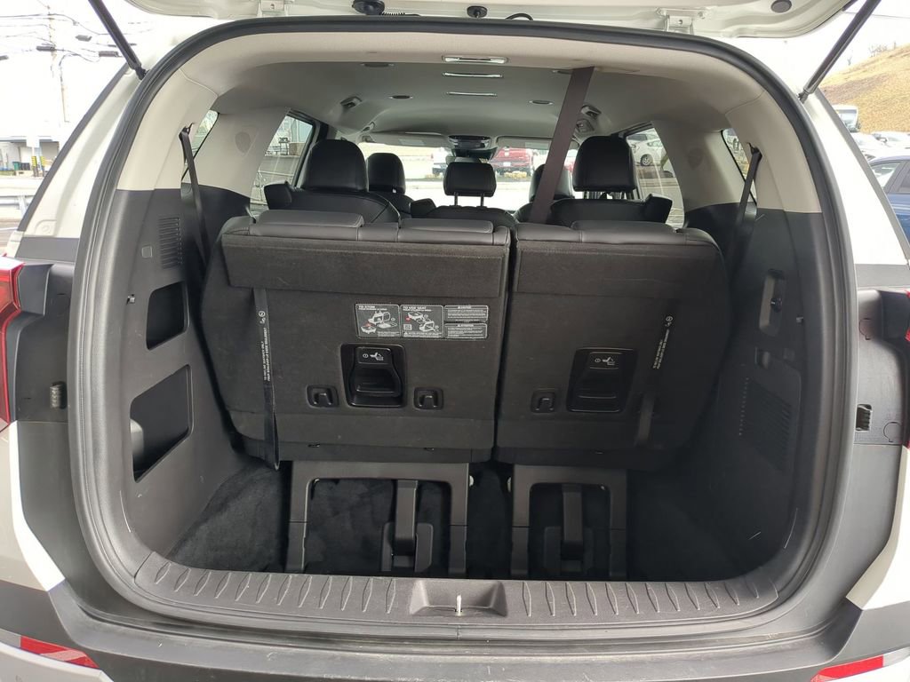 Used 2025 Kia Carnival LXS image 29