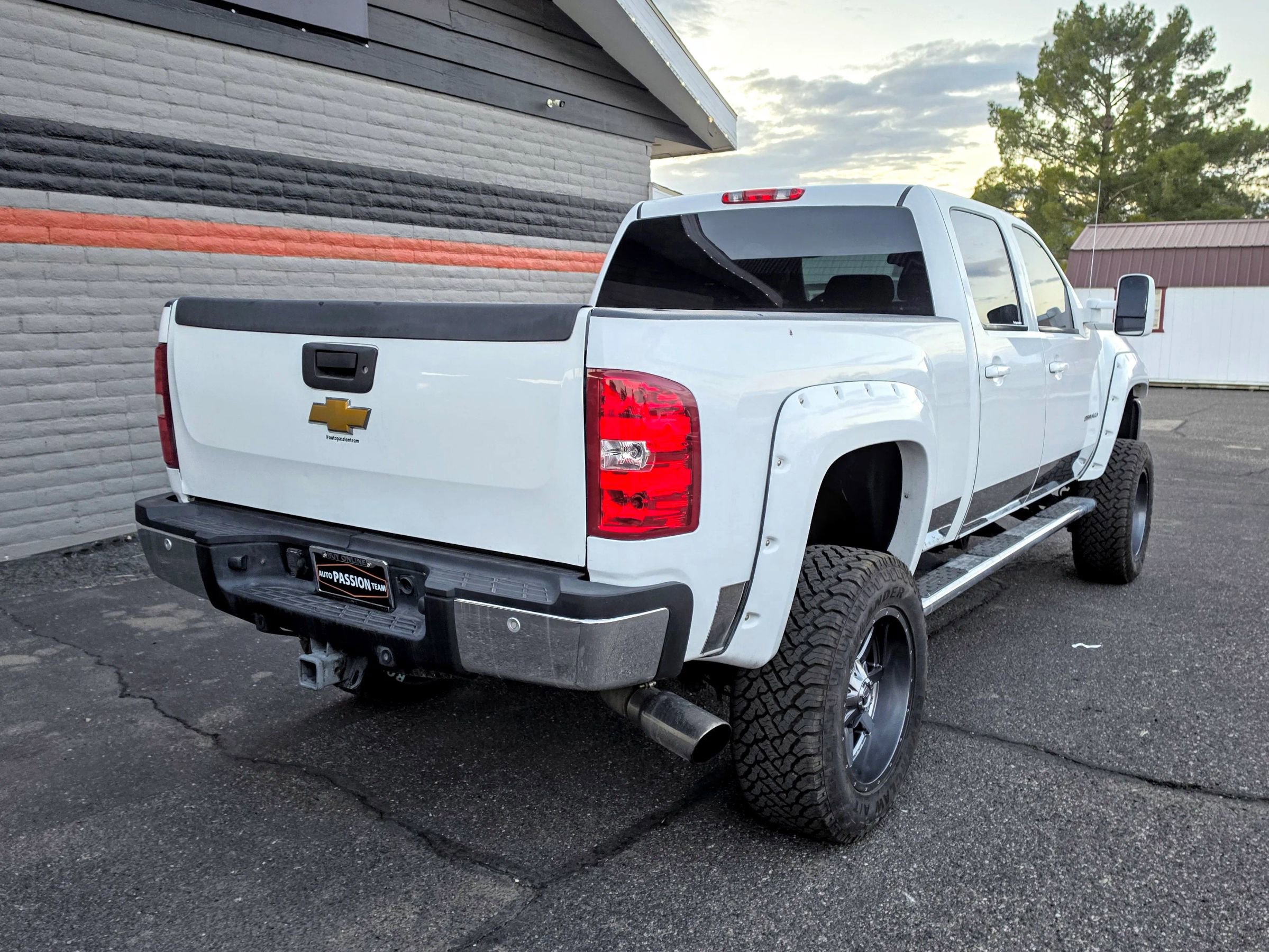 Used 2010 Chevrolet Silverado 2500 LTZ AWD/4WD image 5