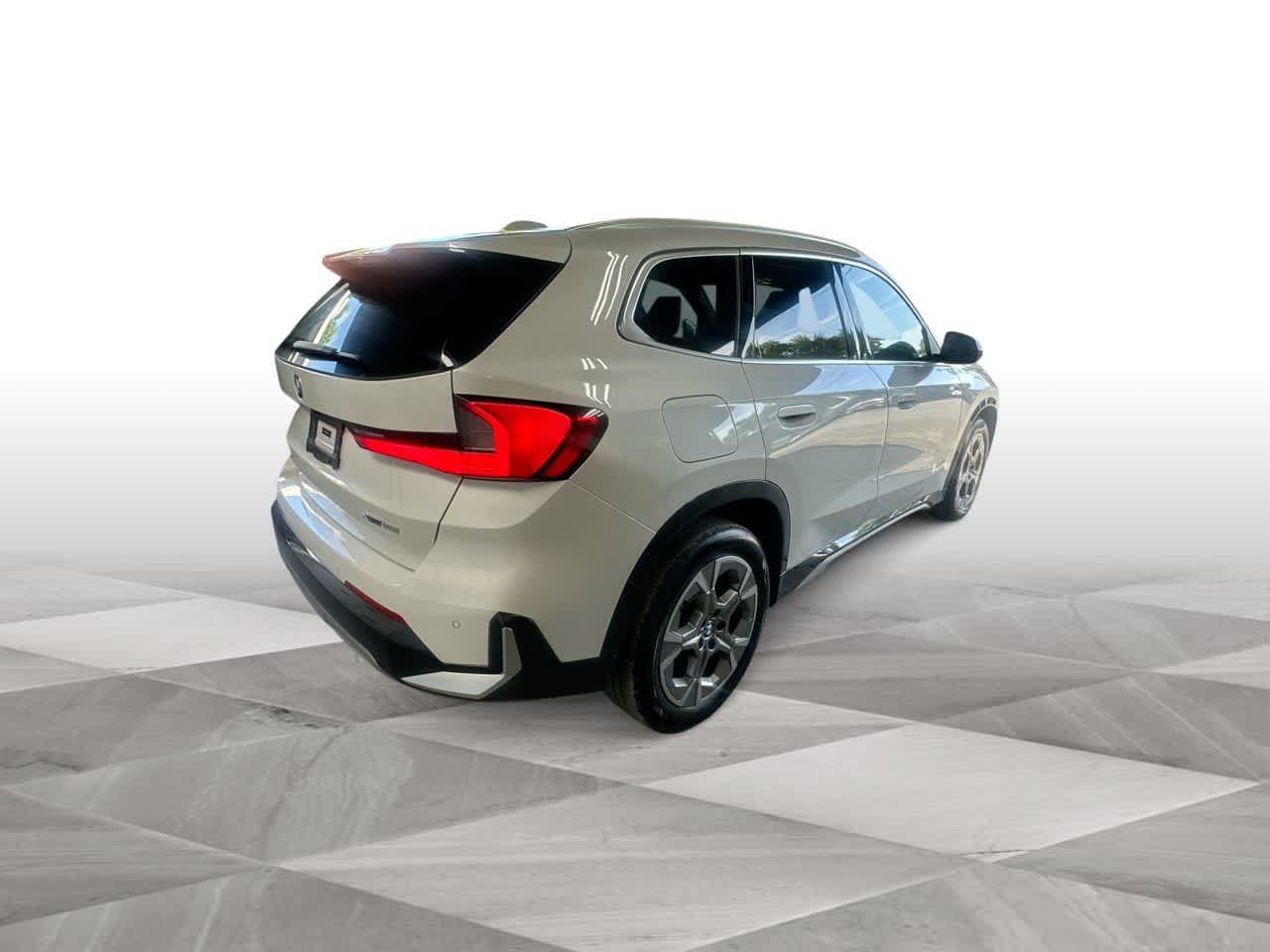 Used 2026 BMW X1 xDrive28i AWD/4WD image 8