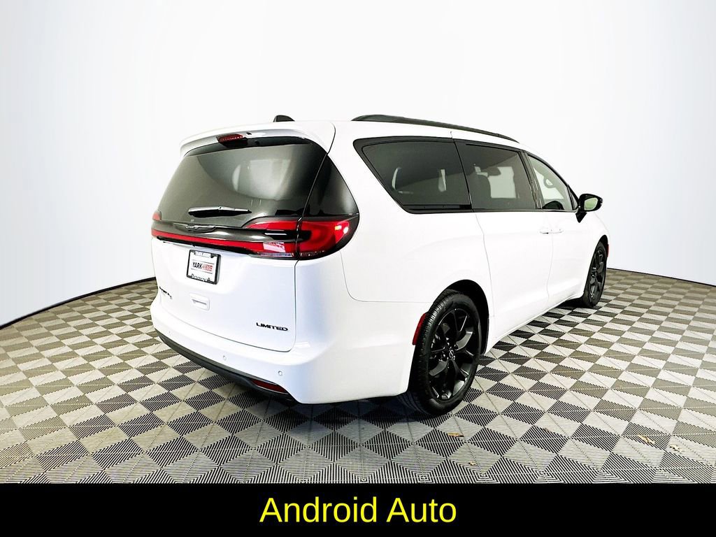 Used 2025 Chrysler Pacifica Limited FWD image 10