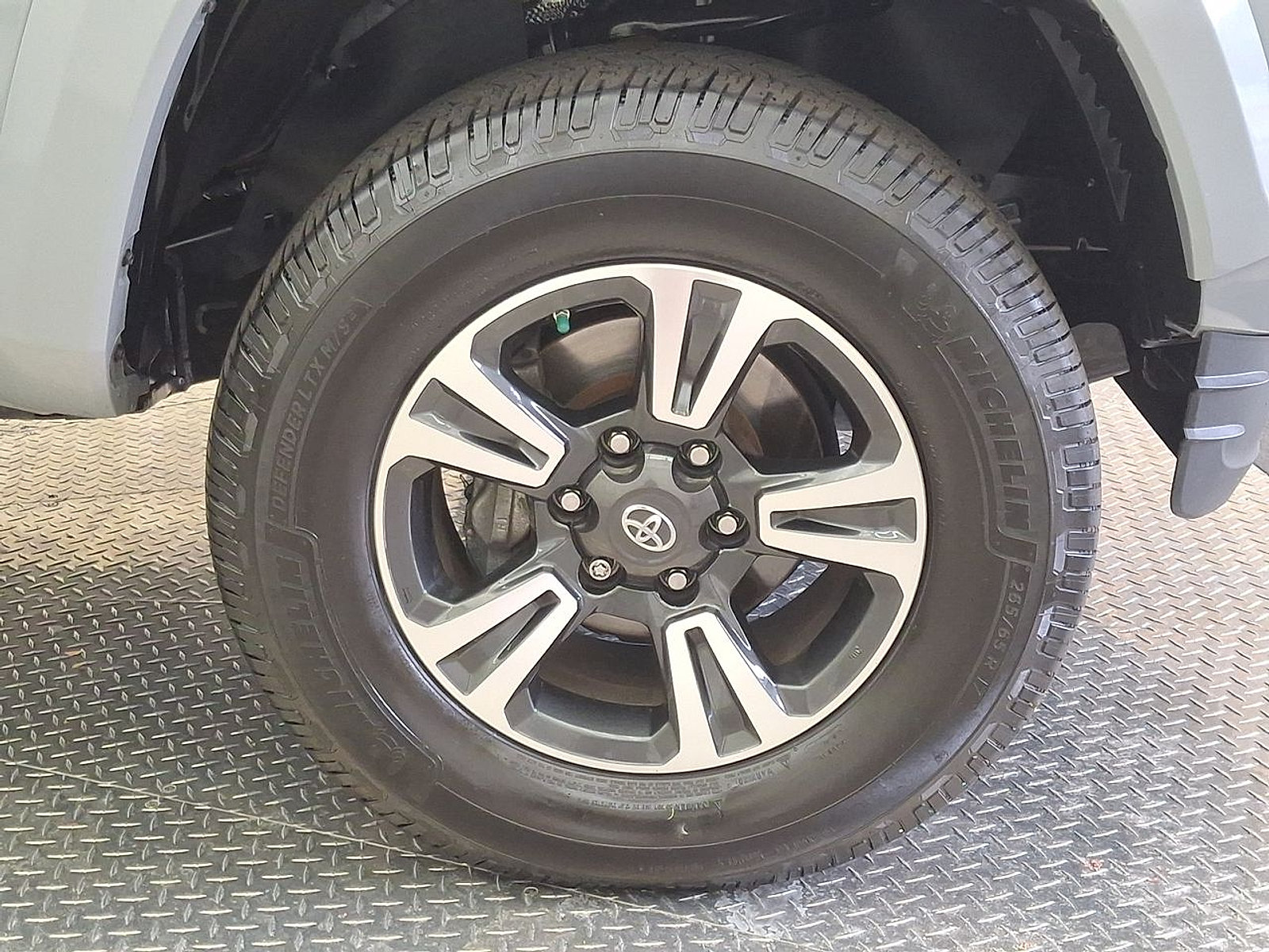 Certified 2019 Toyota Tacoma TRD Sport AWD/4WD image 30