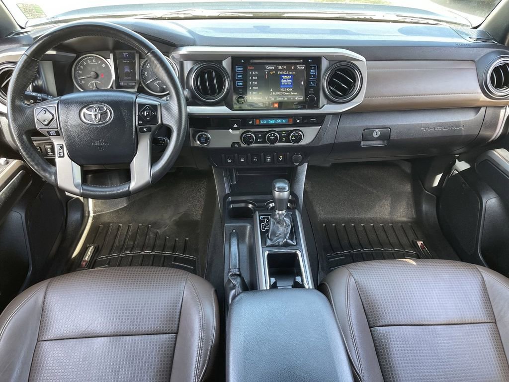Used 2016 Toyota Tacoma Limited w/ Towing Package RWD image 16