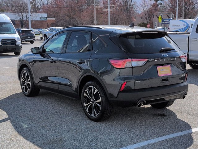 Certified 2022 Ford Escape SE w/ SE Sport Appearance Package image 8
