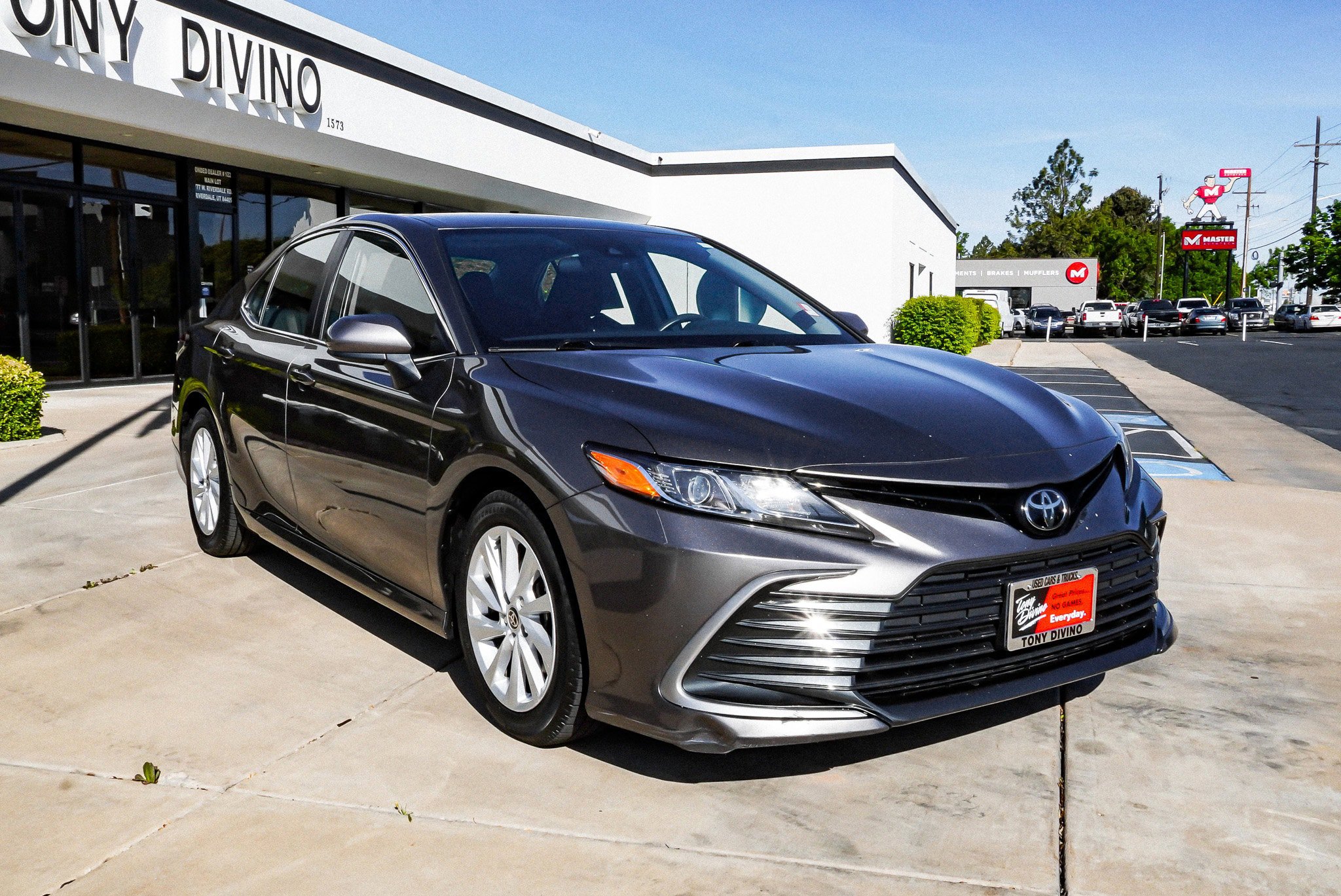 Used 2021 Toyota Camry LE FWD video 2