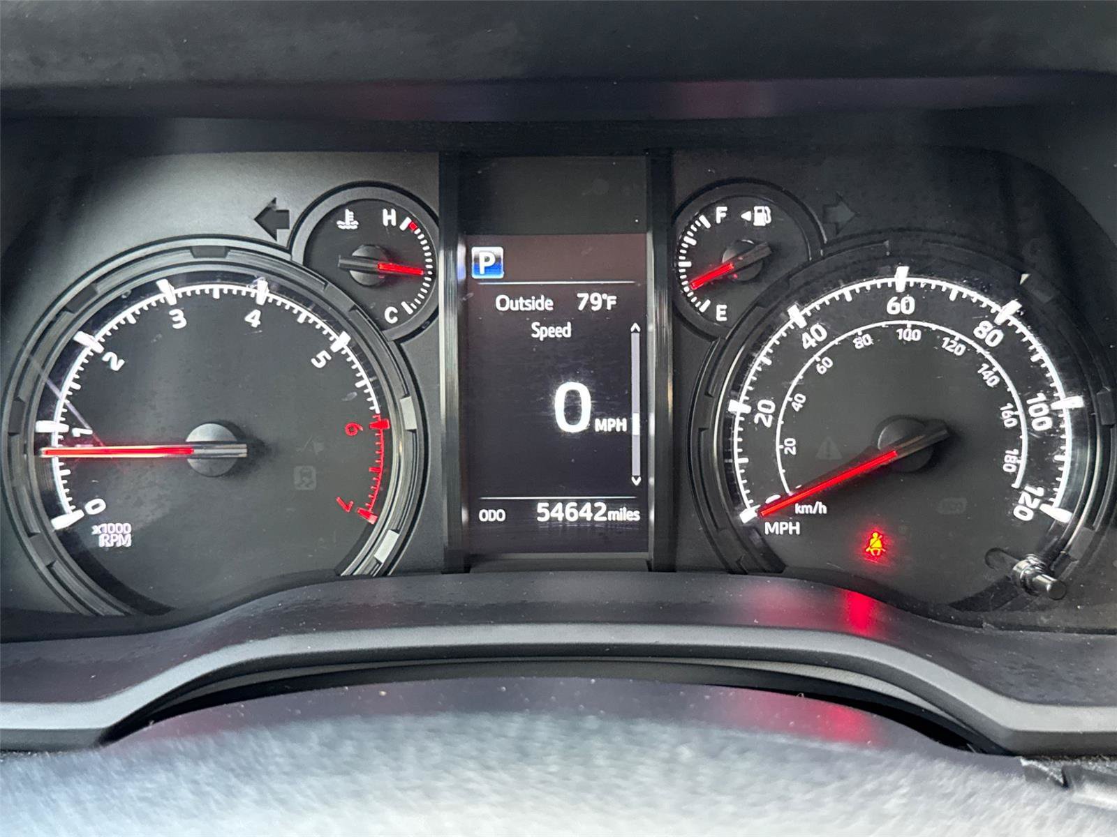 Used 2024 Toyota 4Runner SR5 AWD/4WD image 32