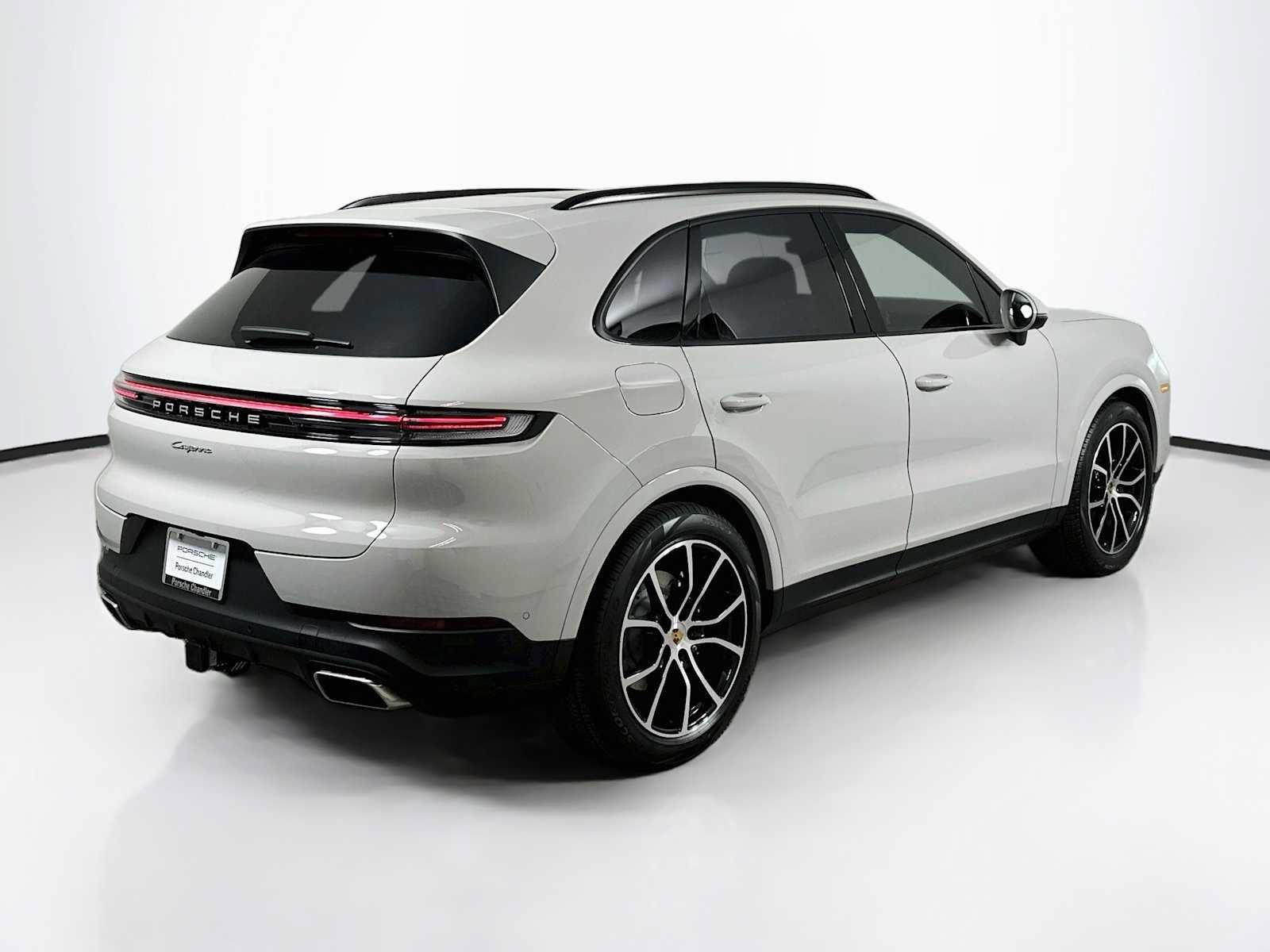 New 2026 Porsche Cayenne AWD/4WD image 9