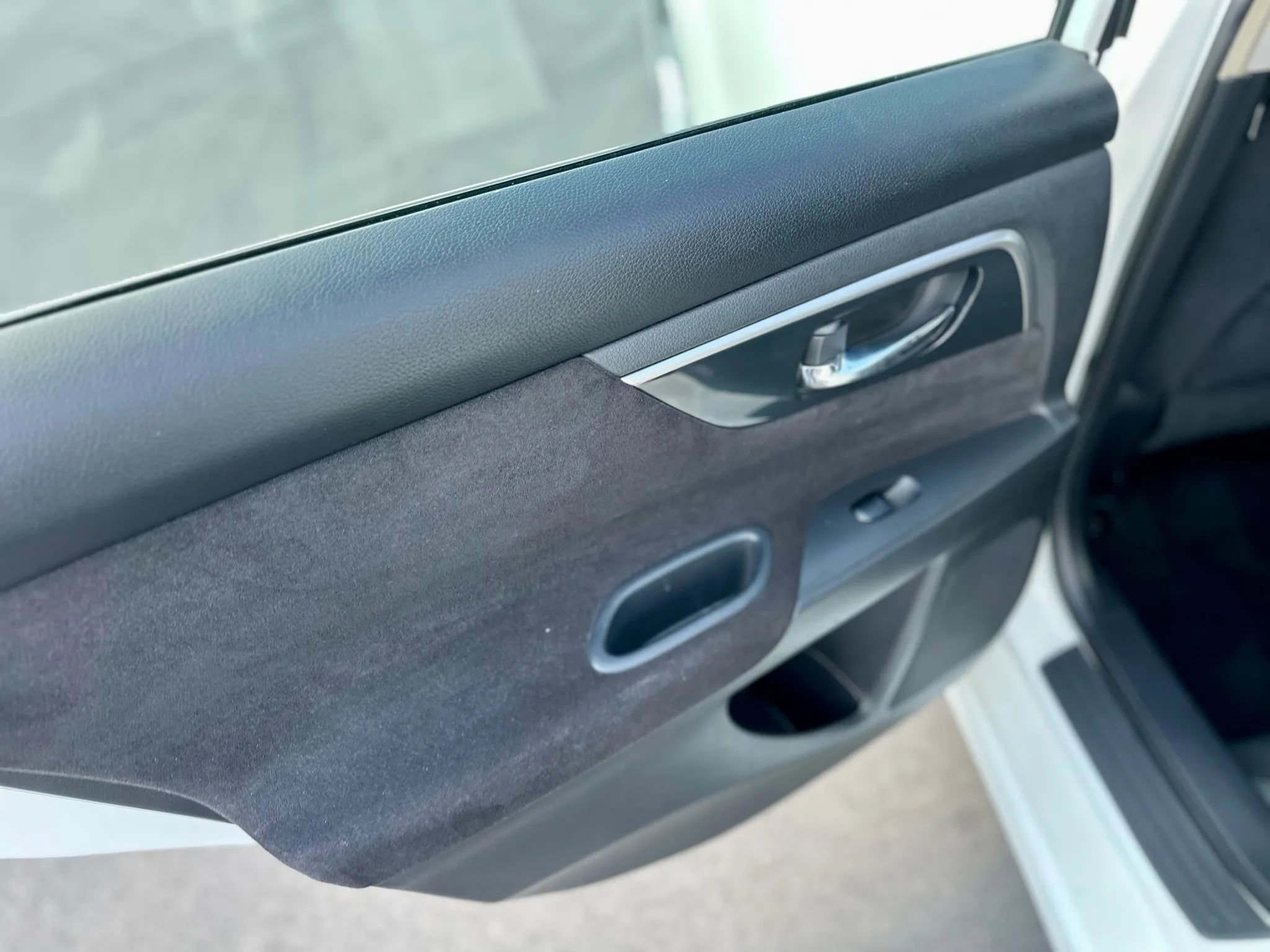 Used 2013 Nissan Altima 2.5 SV FWD image 27