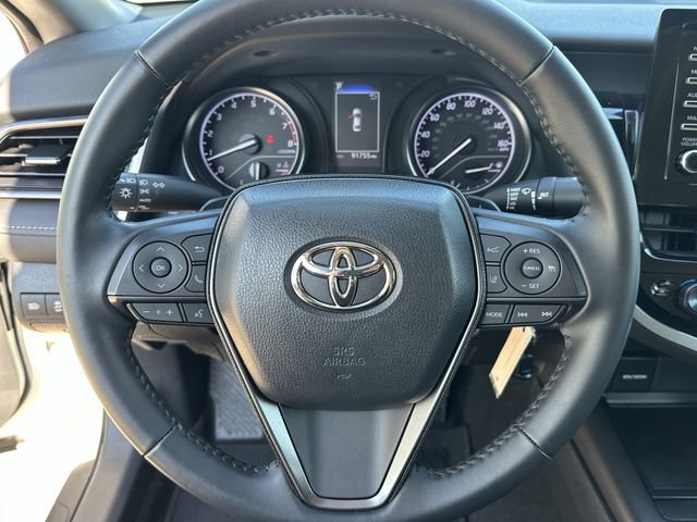 Used 2023 Toyota Camry SE FWD image 12