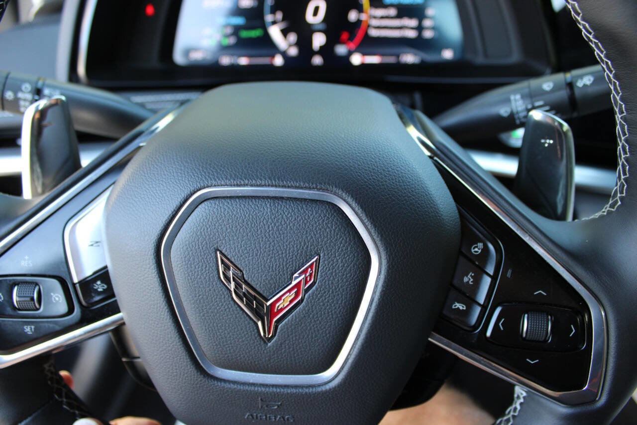 Used 2024 Chevrolet Corvette Stingray 2LT w/ Z51 Performance Package image 10