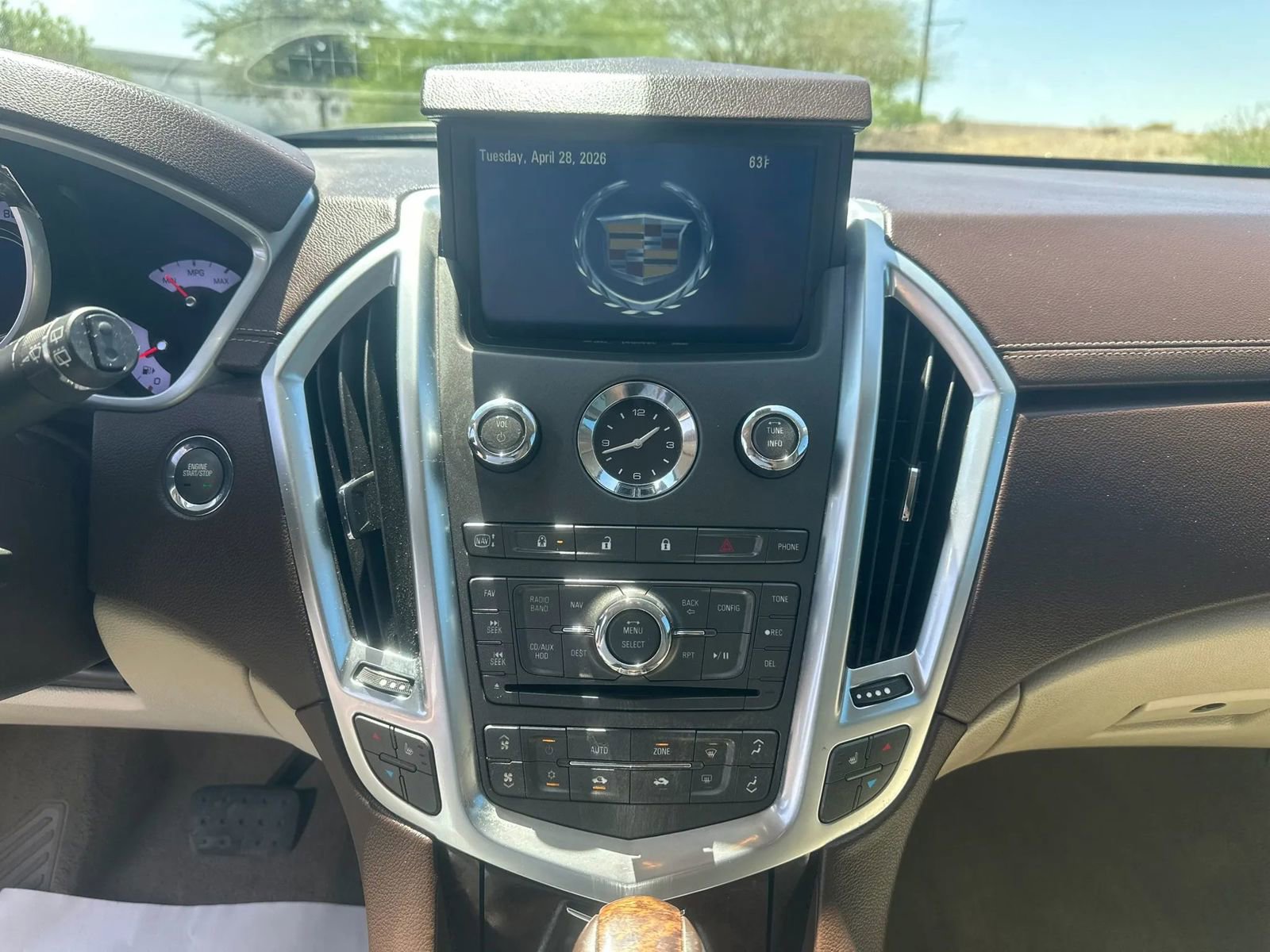 Used 2011 Cadillac SRX Luxury FWD image 11